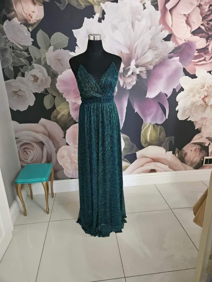 Belly Beautiful - Dress Hire & Photography