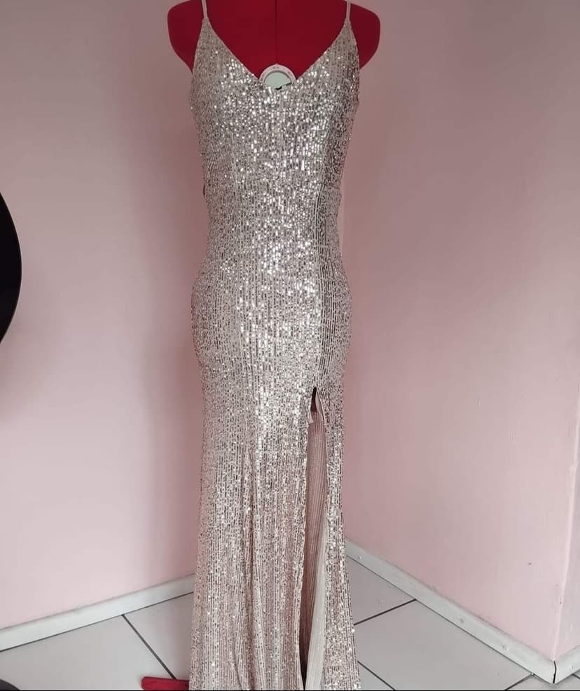 Belly Beautiful - Dress Hire & Photography