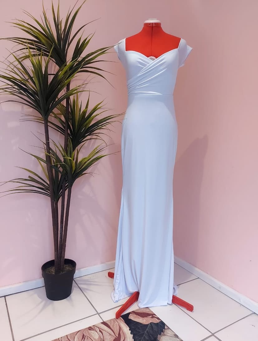 Belly Beautiful - Dress Hire & Photography