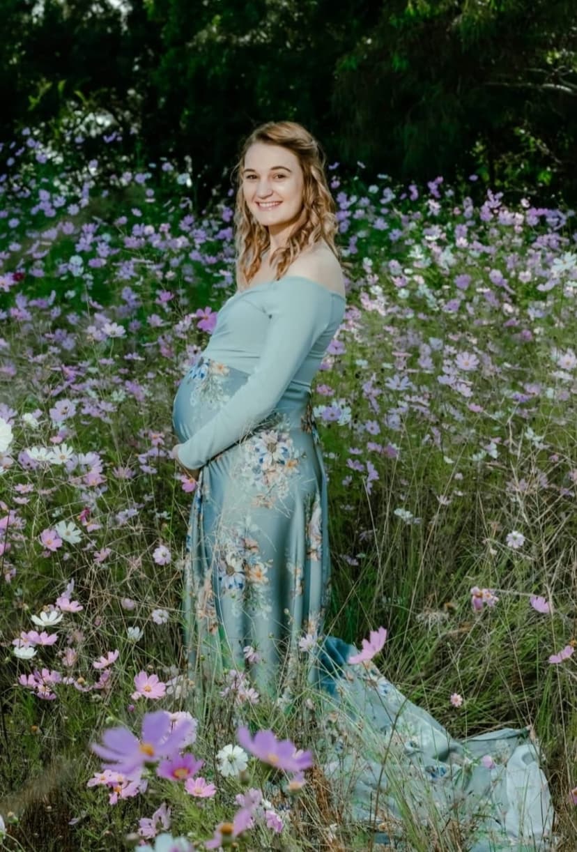 Belly Beautiful - Dress Hire & Photography
